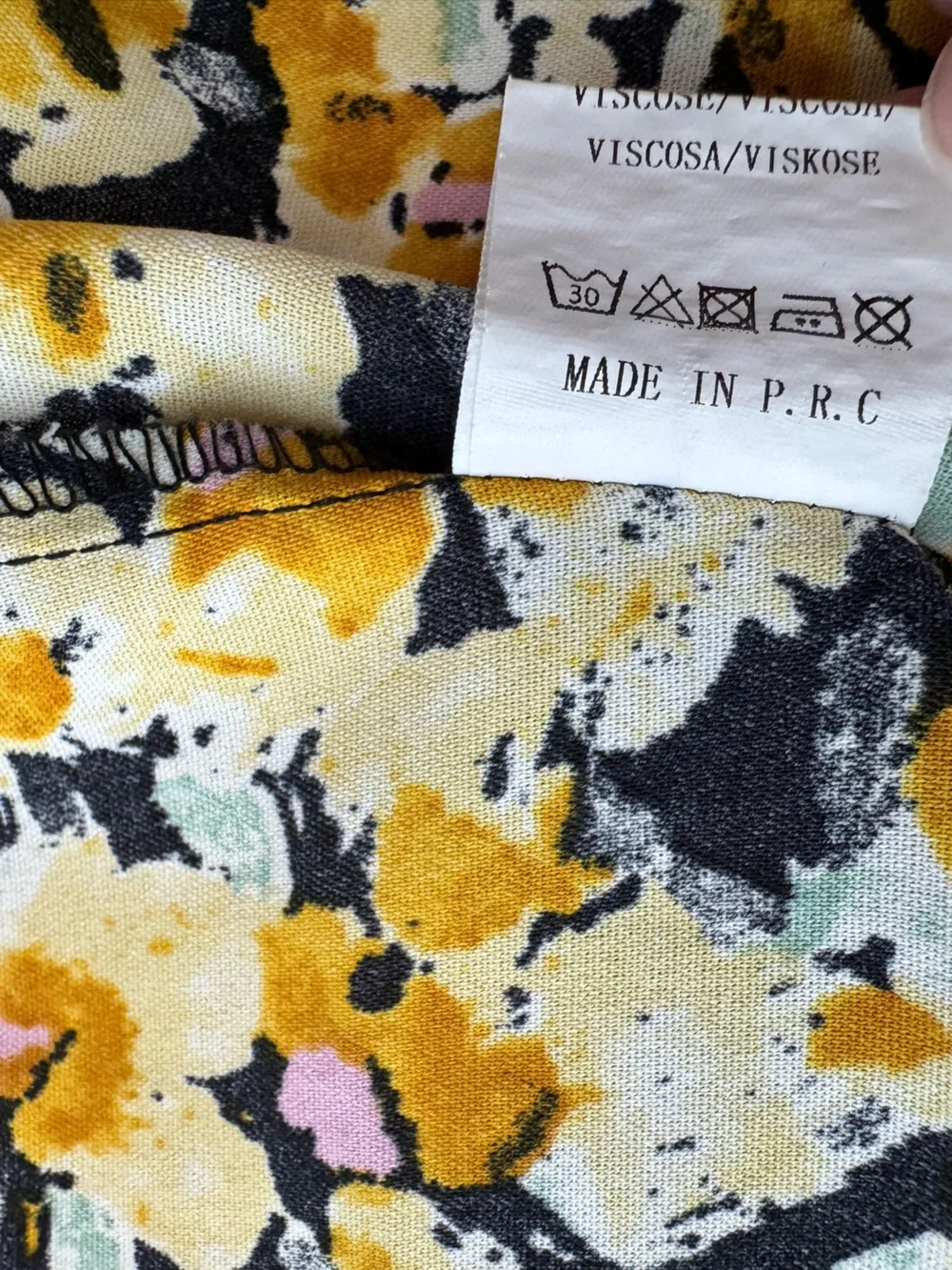 Musy Muse Yellow Floral Button Front Blouse  Small Long Sleeve Lightweight Top - Picture 5 of 6